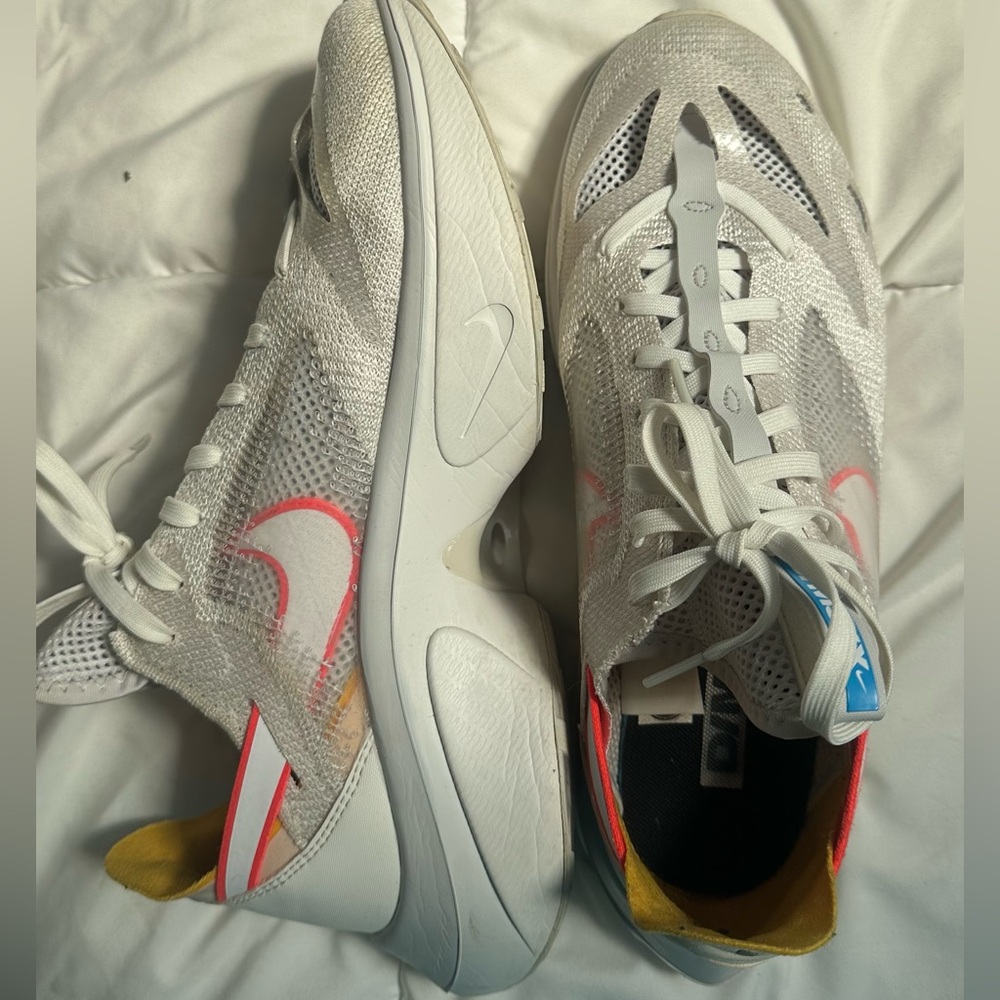 Men’s sneakers size 10